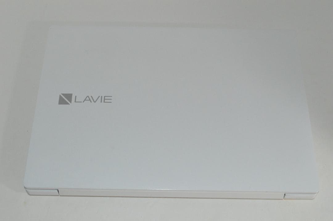 ホワイトLAVIE第8世代Corei7/20G/SSD1TB/BD再生