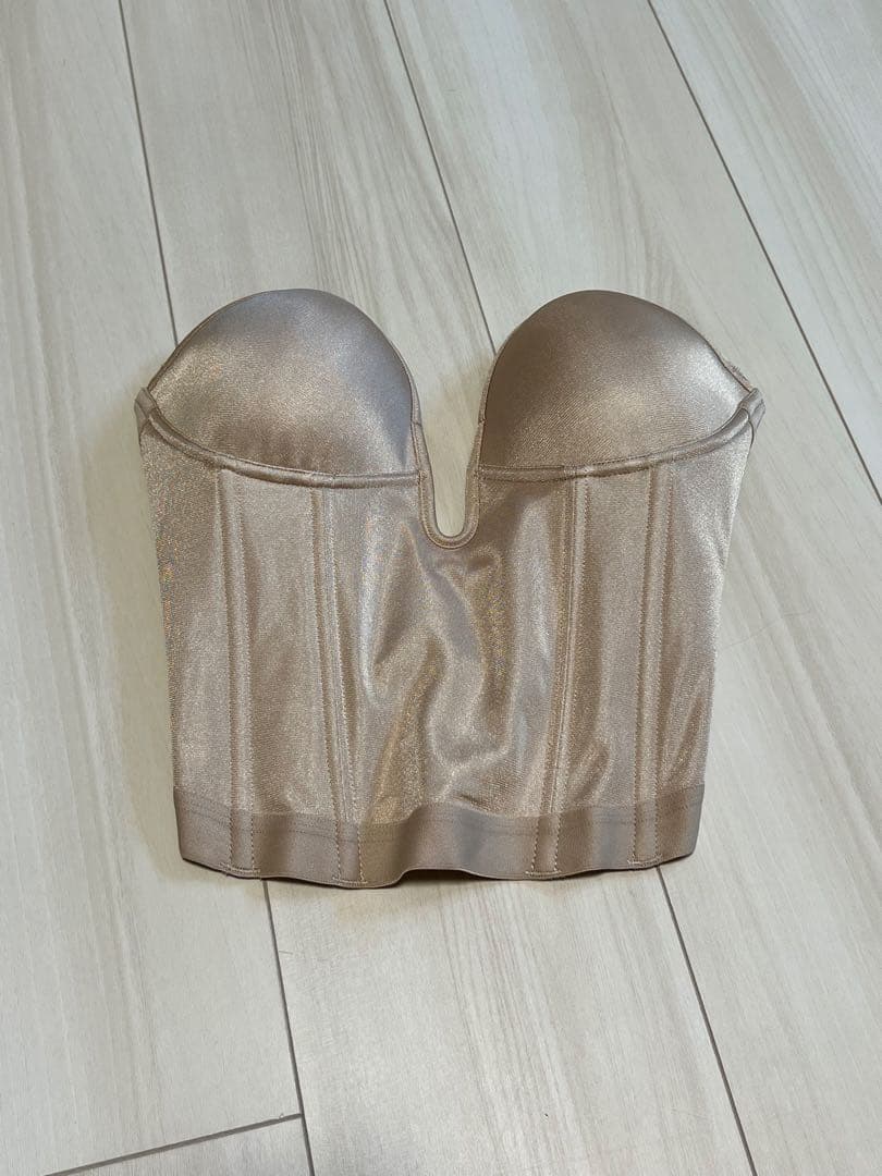 la Venus バックレスビスチェ　E70