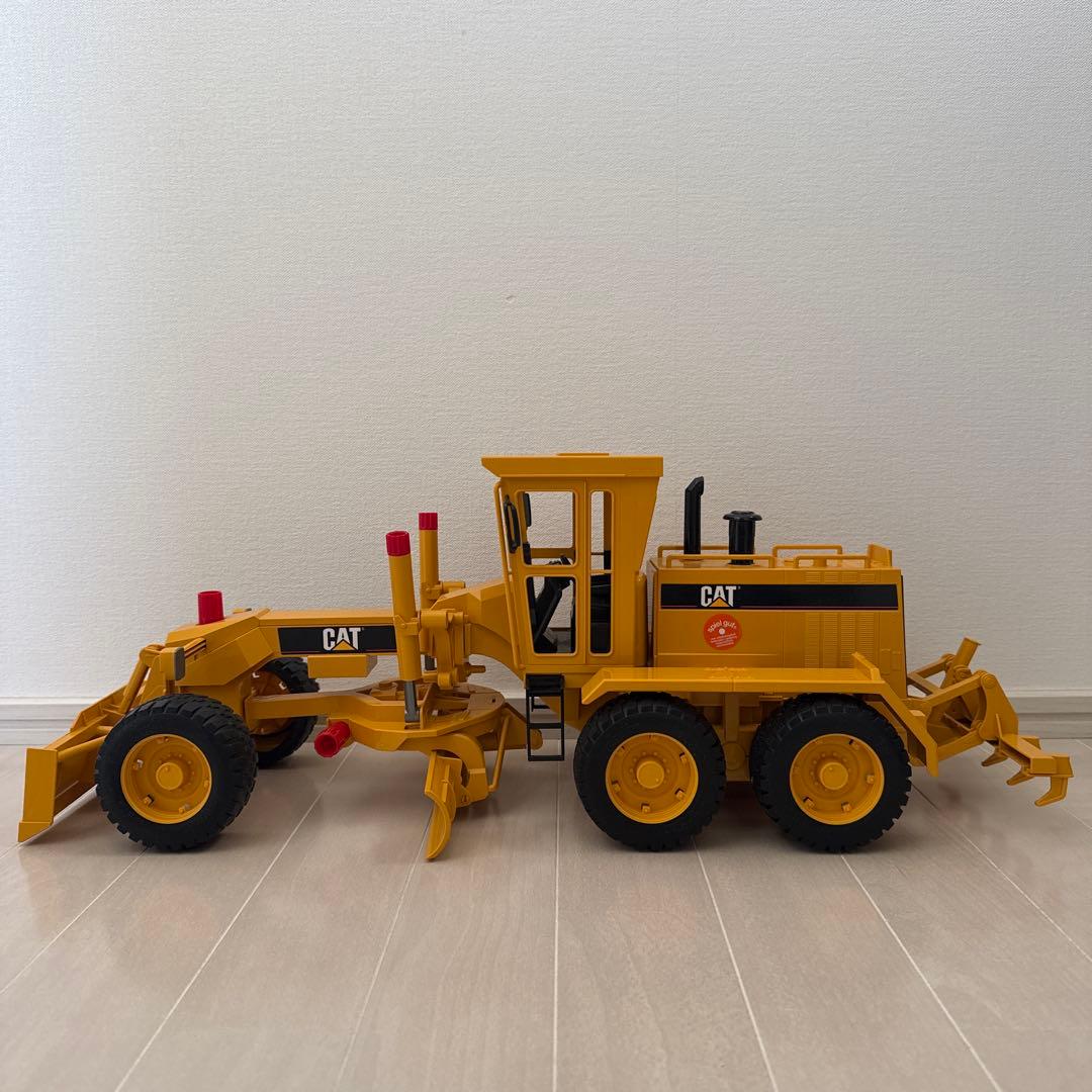 bruder ブルーダー cat グレーダー1/16スケール モーターグレーダー