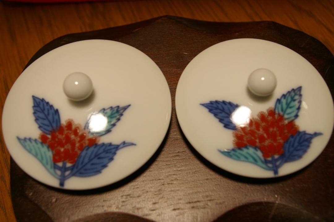 今右衛門　錦 藤袴絵　組湯吞 蓋付 共箱付