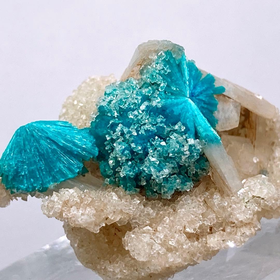 じ*ん様 カバンサイト　スティルバイト　原石　鉱物標本　天然石　489