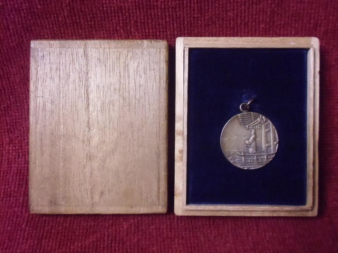 ●日本の勲章/徽章/日本軍＊兵庫懸＊秀業調査記念章（実物）