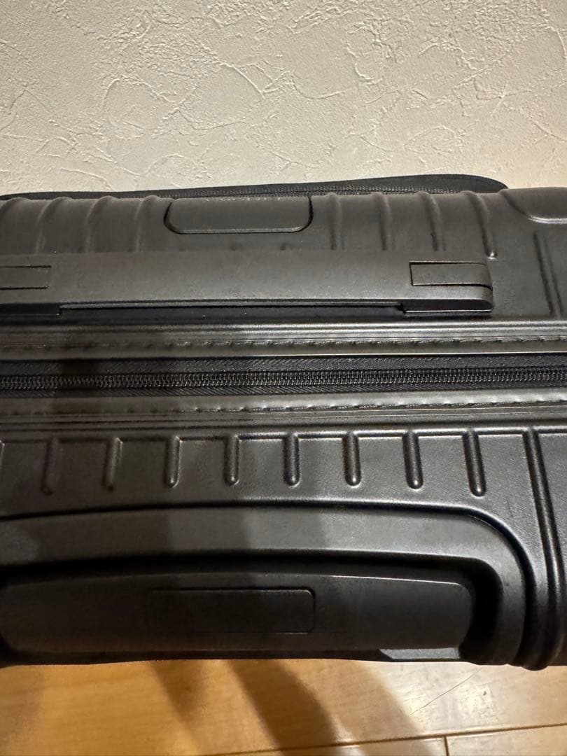 RIMOWA コンパクト