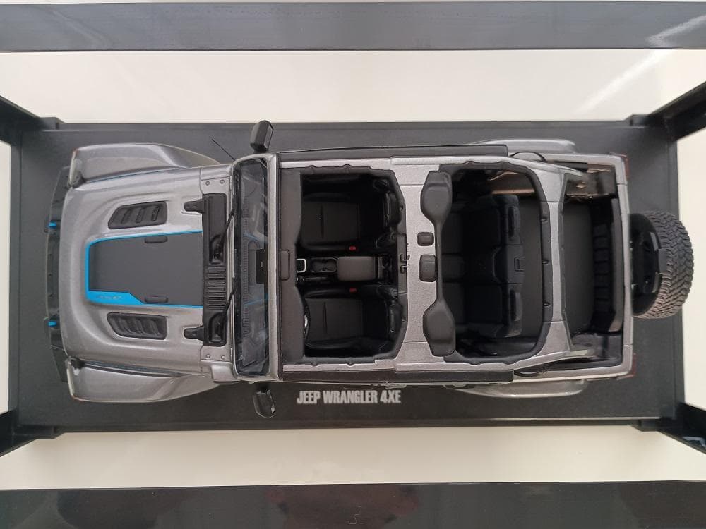 京商 GTスピリット ジープ ラングラー Jeep Wrangler 1/18