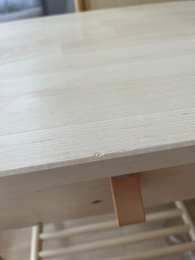 IKEA BJÖRKSNÄS ビョルクスネースサイドテーブル 48x38 cm