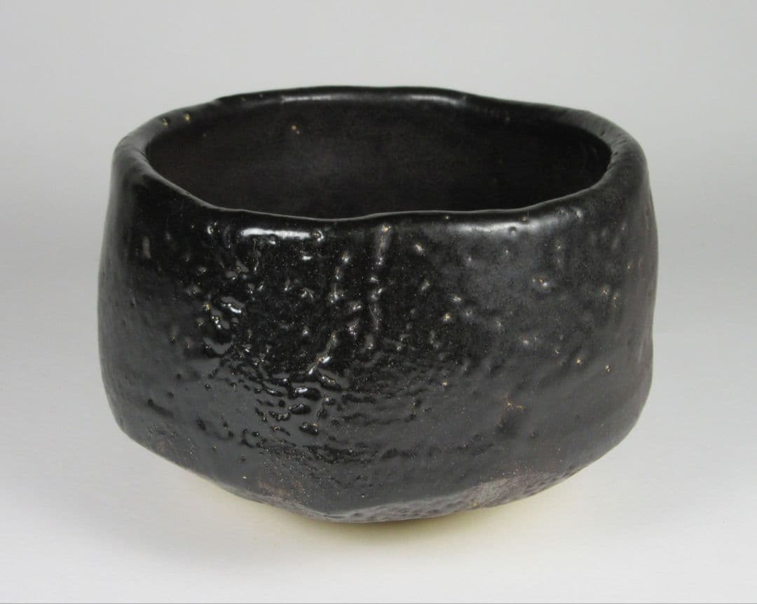 【豊場惺也】（師）荒川豊蔵！瀬戸黒茶碗（二重共箱、共布、栞、仕覆）。最上位作！。