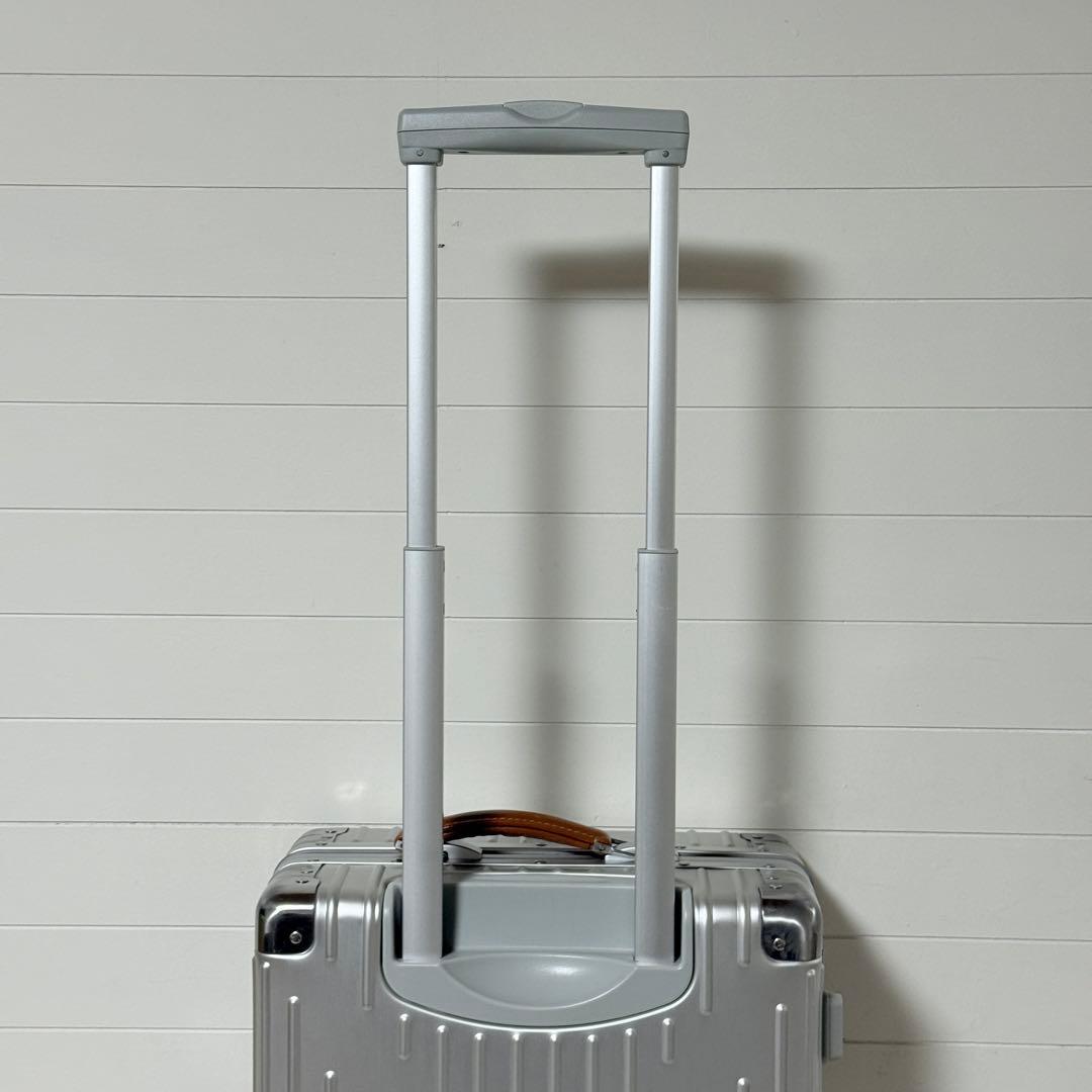 極美品✨イノベーター ステアリングシルバー INV1811 Sサイズ　36L