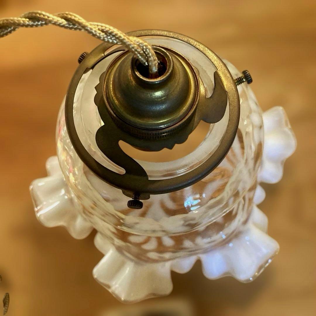 フェントン　19世紀　花柄　ガラスランプシェード（希少）オパールセント