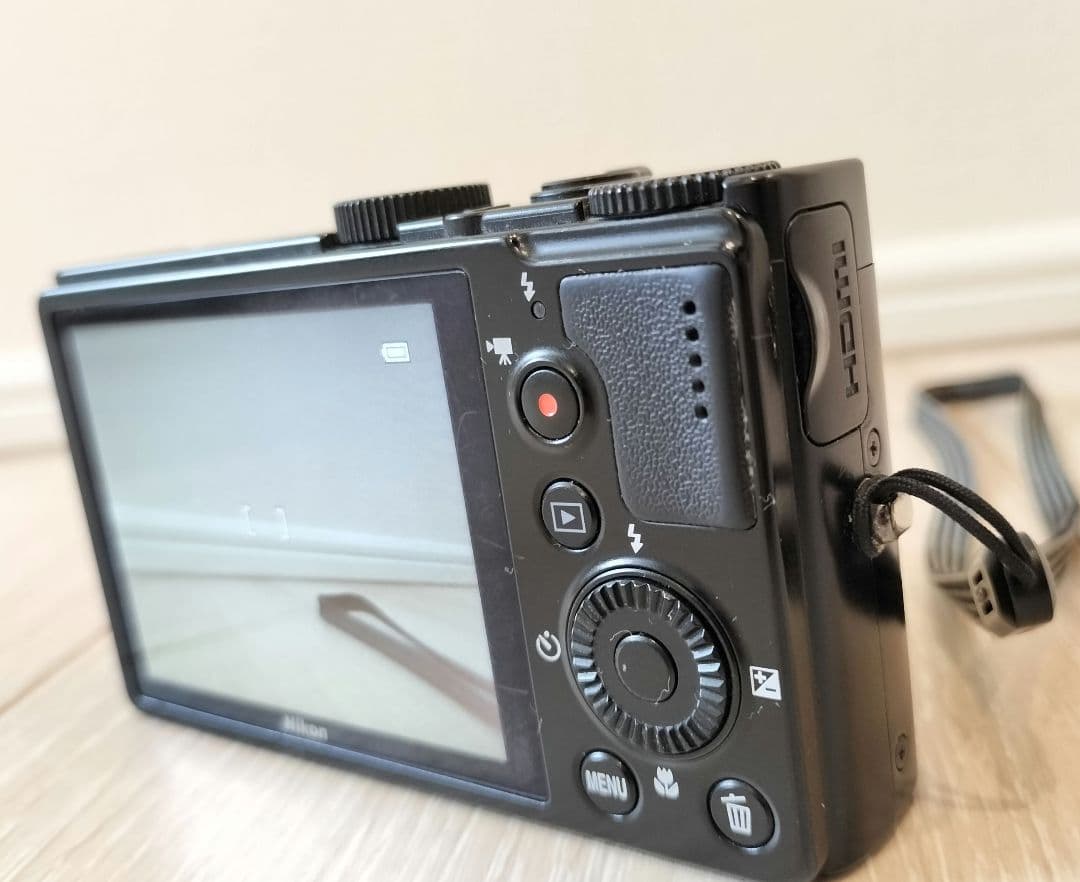 Nikon コンパクトデジタルカメラ COOLPIX P300 ジャンク品