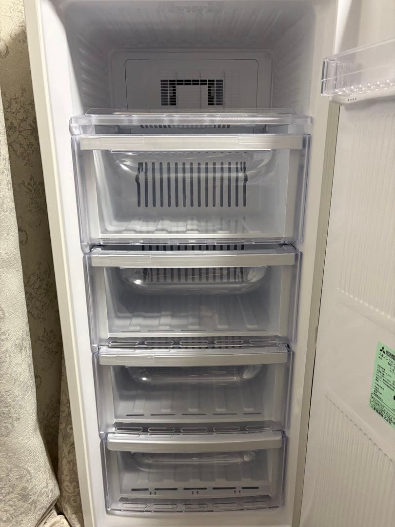 三菱電機 ノンフロン冷凍庫 MF-U12H-W 121L