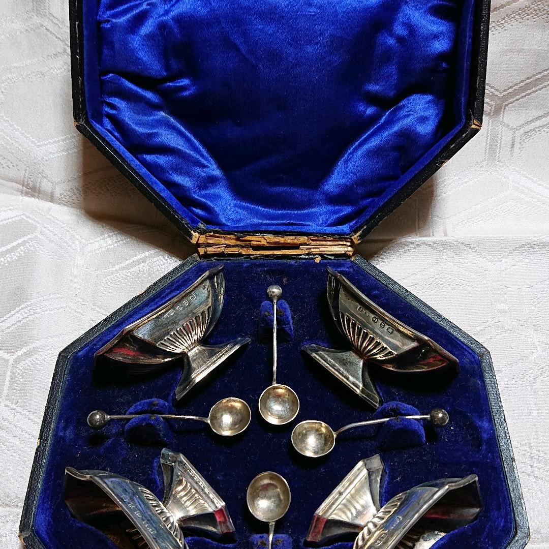 1897～1899年製「英国純銀 調味料入れ」四客