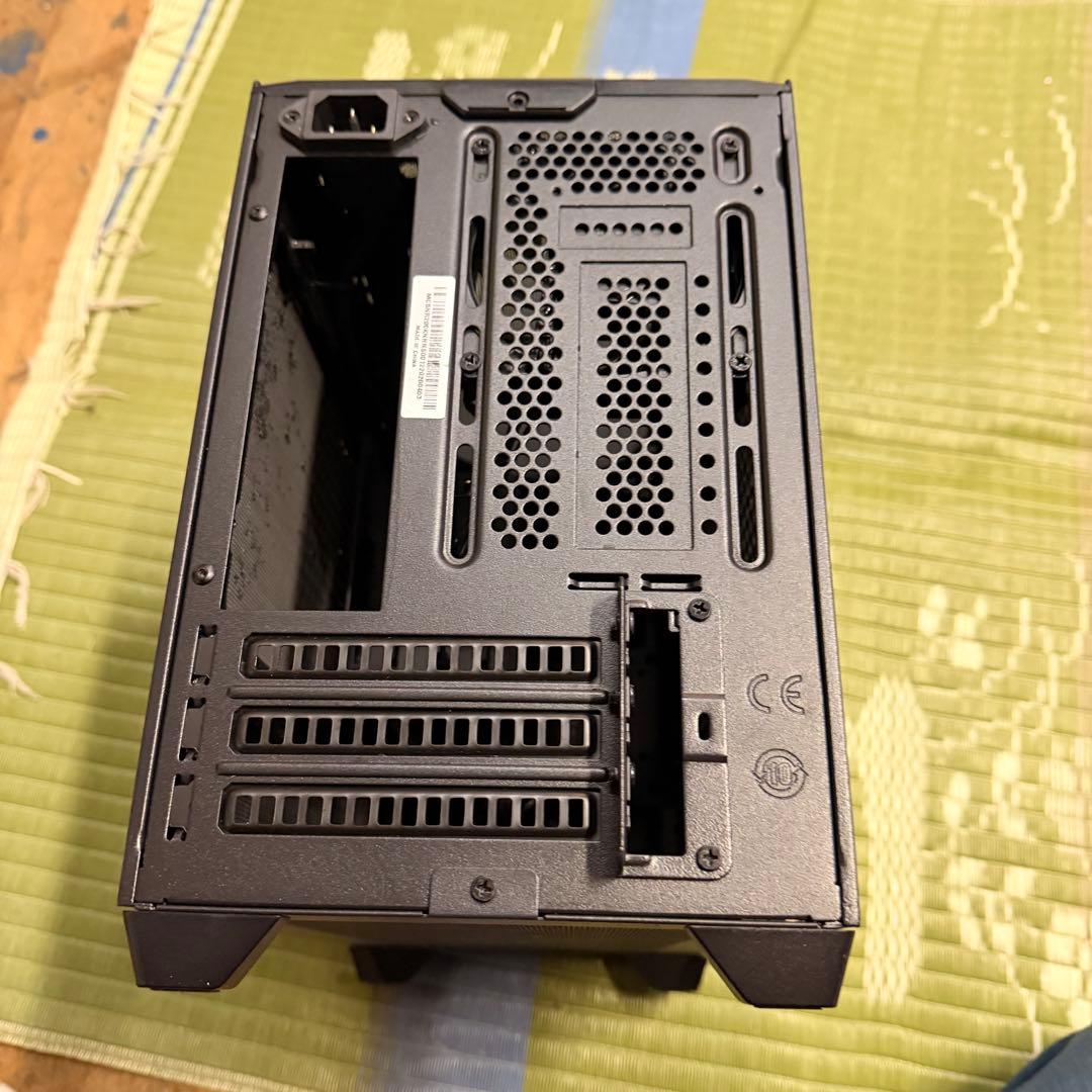 Cooler Master Masterbox NR200 mini-ITX用