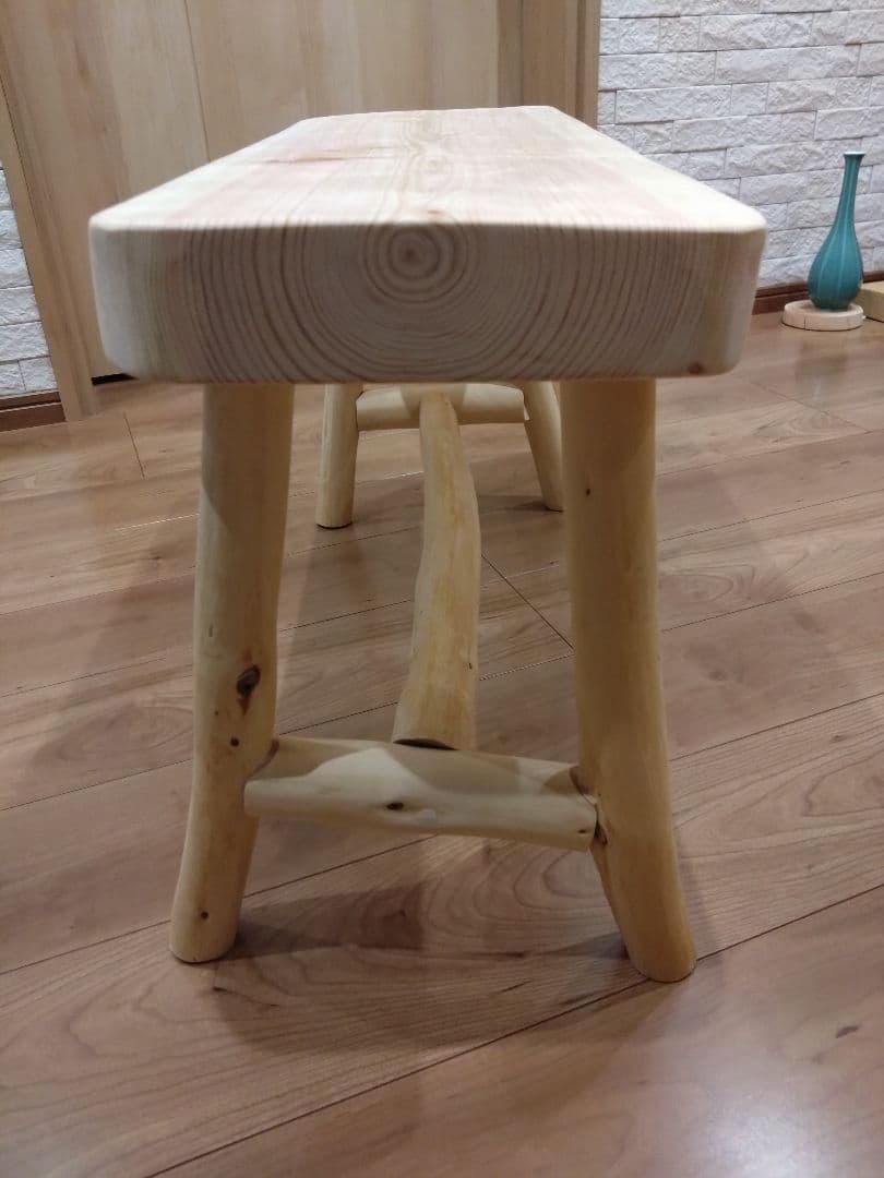 檜のベンチ㊻　最終値下げ❕　耳付き、脚は檜の枝❕総檜造りリビング食卓のベンチに❕