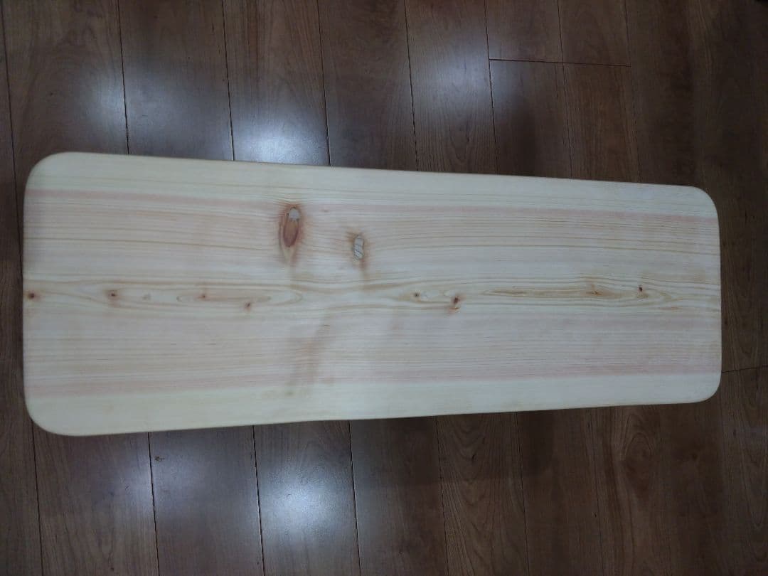 檜のベンチ㊻　最終値下げ❕　耳付き、脚は檜の枝❕総檜造りリビング食卓のベンチに❕