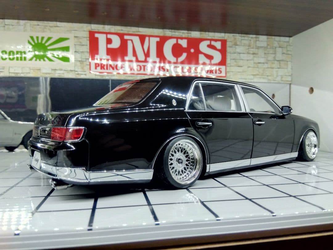 1/18 AUTOart トヨタ センチュリー 神威 (UWG60) カスタム