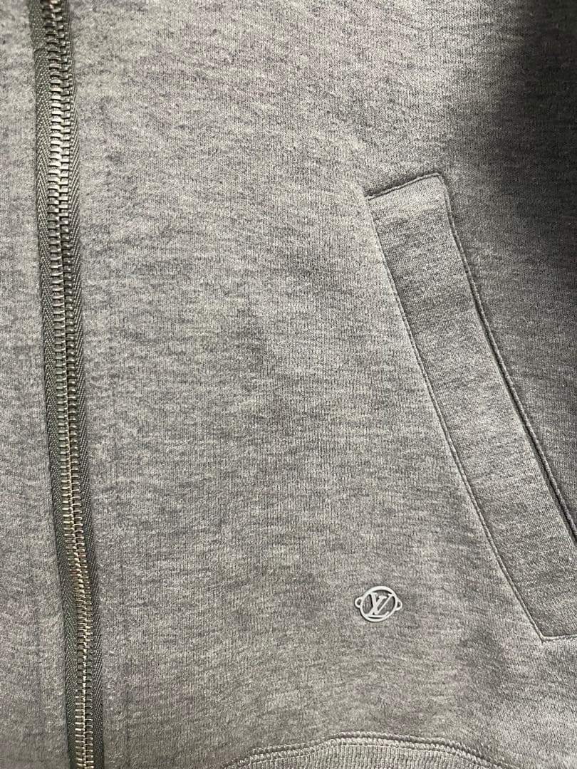 美品⭐︎LOUIS VUITTONのフルジップパーカー　メンズS