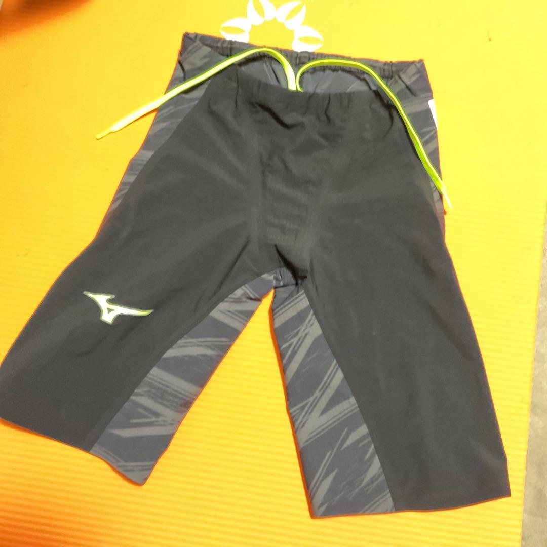 Mizuno 競泳水着 黒/グレー ストライプ