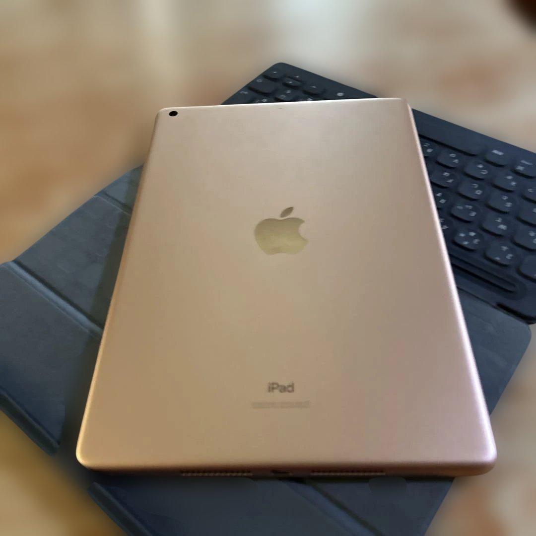 iPad 第7世代 128GB ゴールド Wi-Fi 純正スマートキーボード
