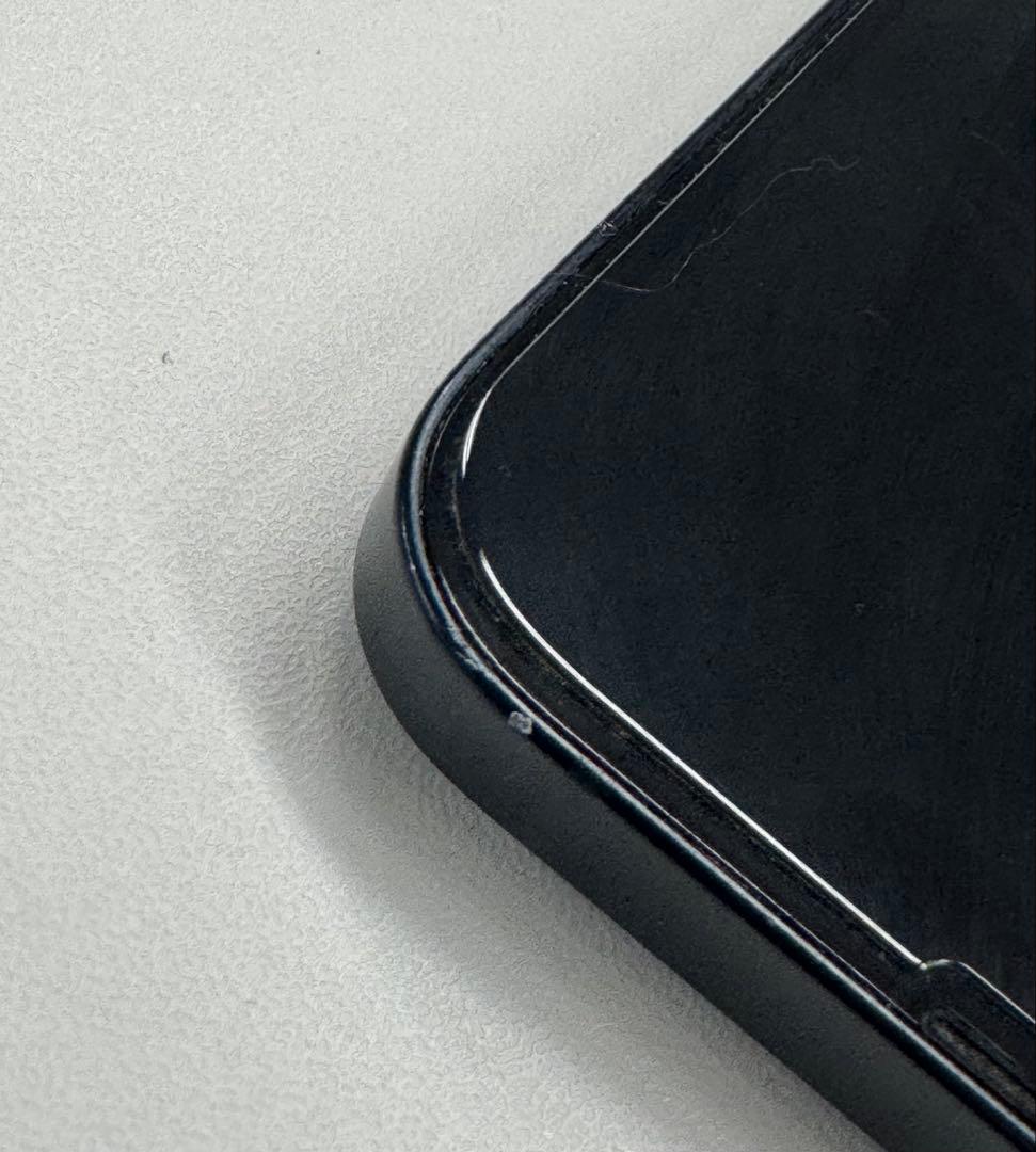 超美品 iPhone 13 256GB SIMフリー ミッドナイト おまけ付き