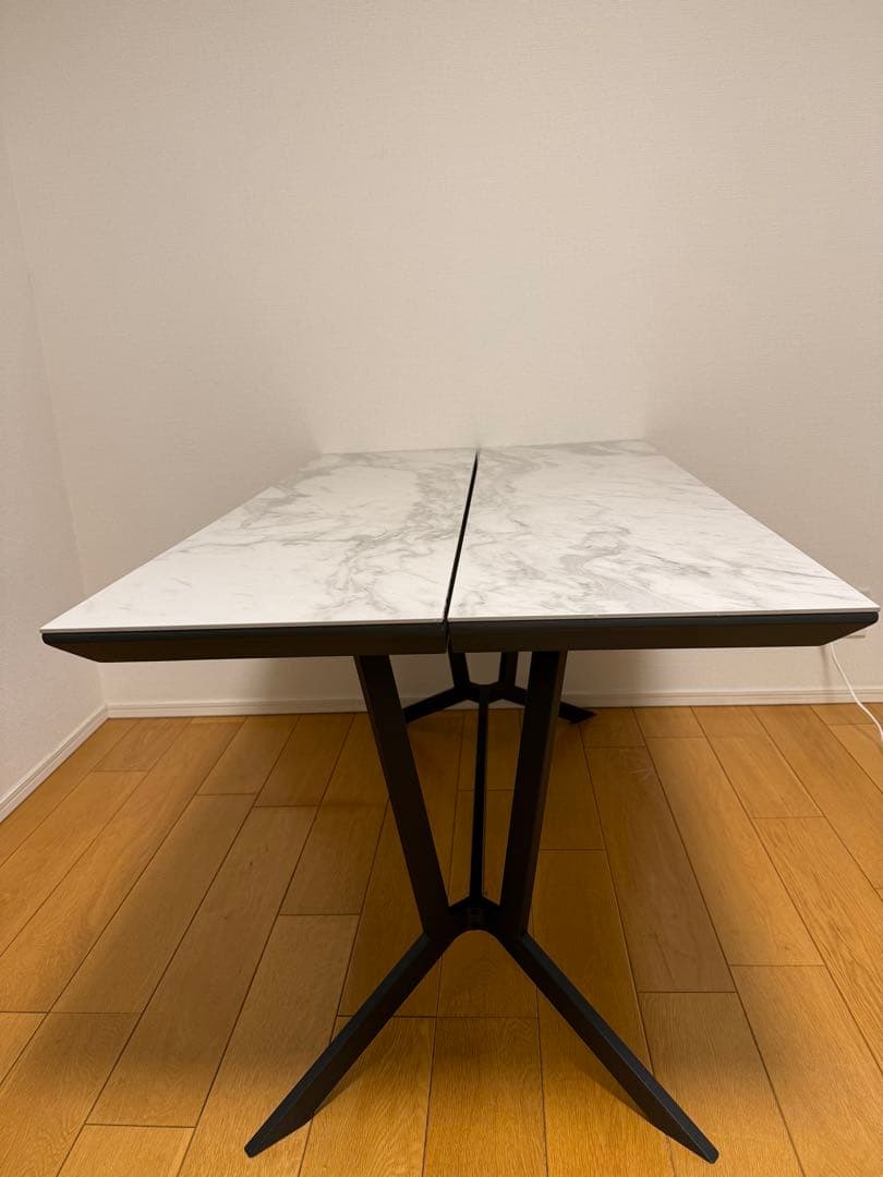 大塚家具　レイラ　テーブルのみ135cm