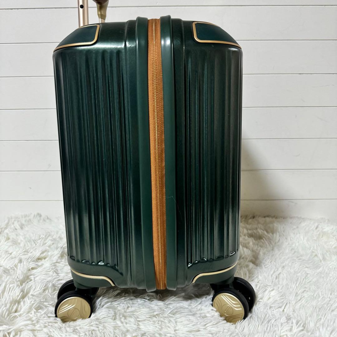 新品未使用✨hartmann キャリーケース　ノヴァクラシック　ダークグリーン