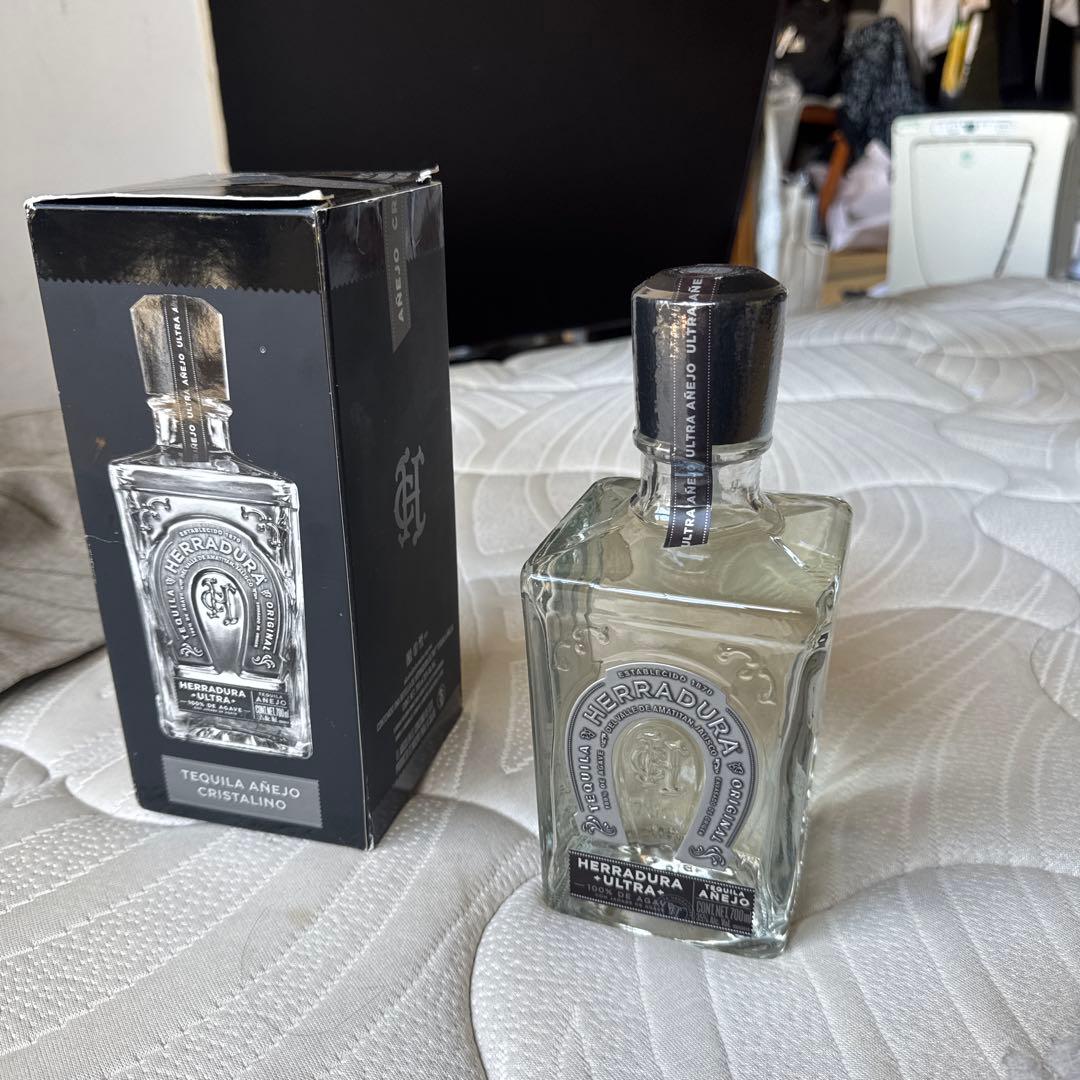 【新品】HERRADURA ULTRA AÑEJO テキーラ　700ml 35%
