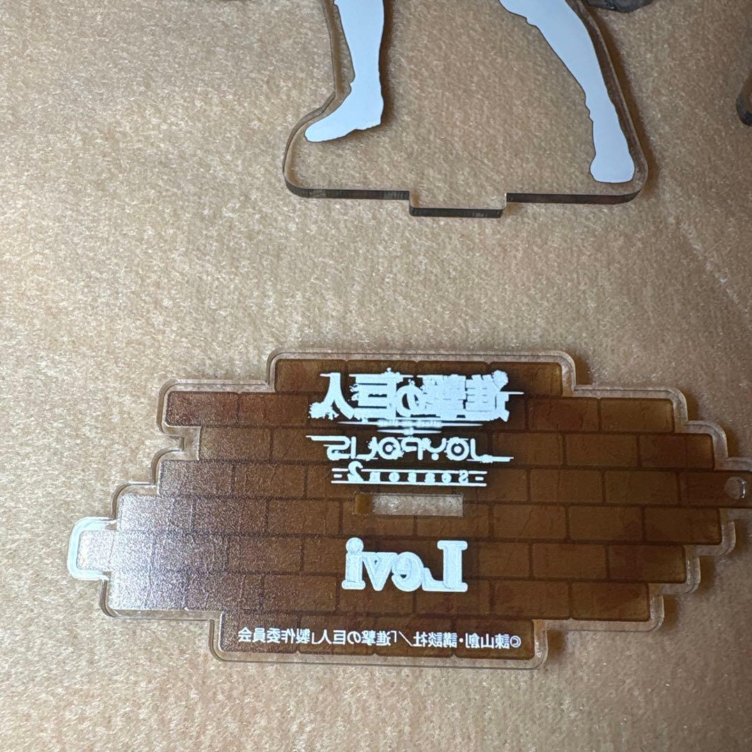 進撃の巨人　ジョイポリス　アクスタ　エルヴィン リヴァイ