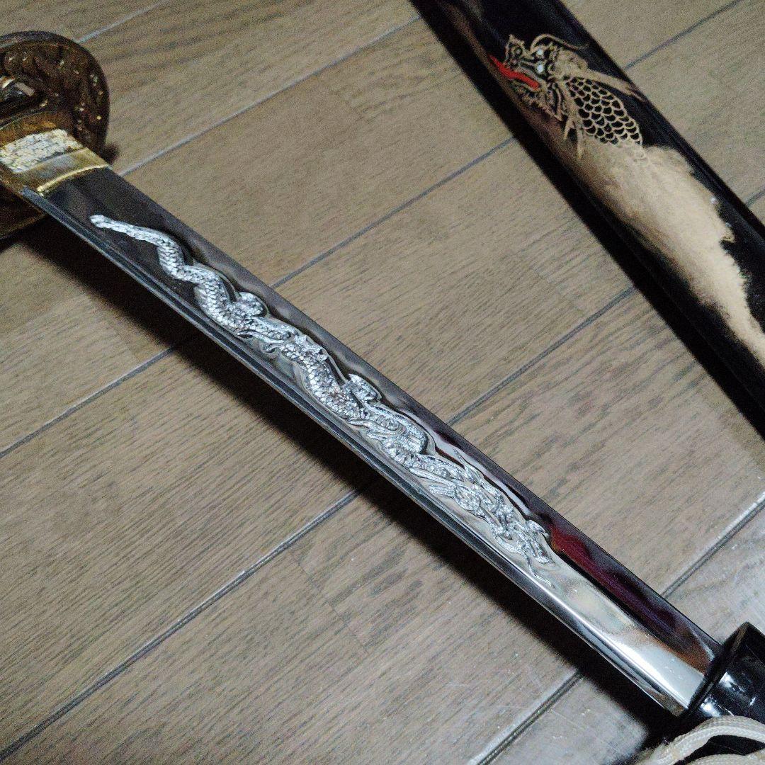 ド*ン様 龍柄　模造刀2本セット　刀掛台付き