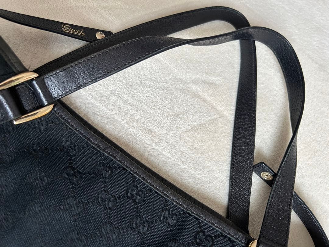 Ｐ　GUCCI トートバック　黒GGキャンバス