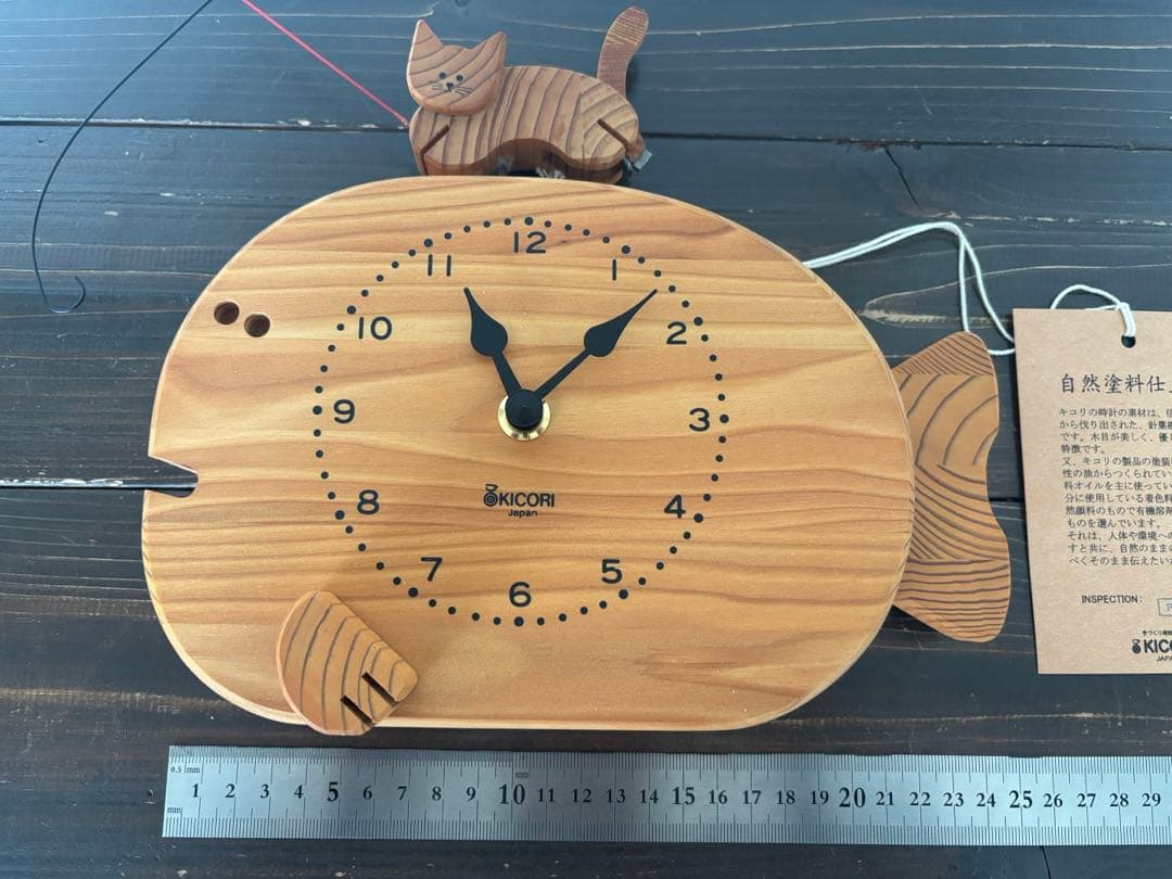 キコリ・デザイン研究所 魚を釣るネコの時計 振り子時計 木の時計