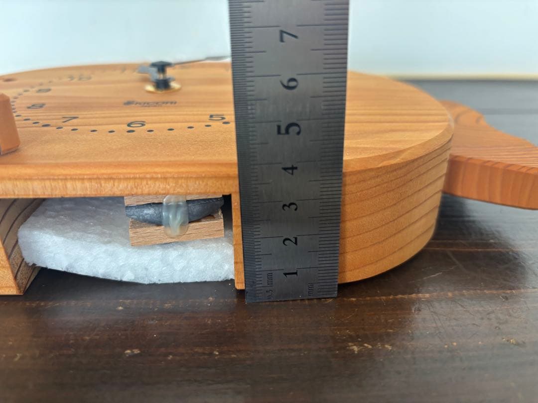 キコリ・デザイン研究所 魚を釣るネコの時計 振り子時計 木の時計