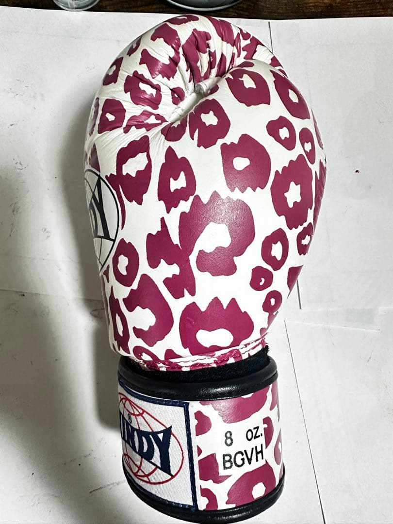WINDY ボクシンググローブ ヒョウ柄 紫紅色