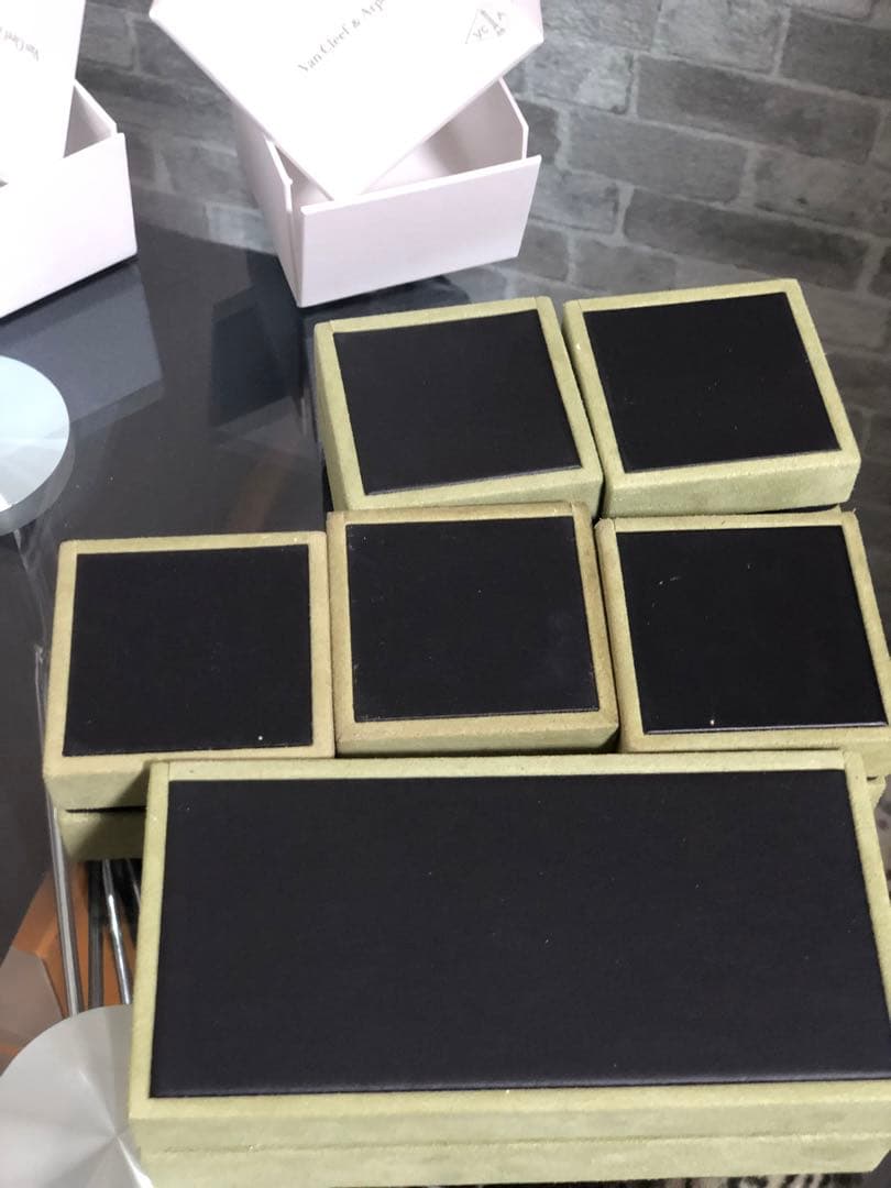 ヴァンクリーフ＆アーペル　アクセサリーケース　ピアスケース　ブレスレットケース等