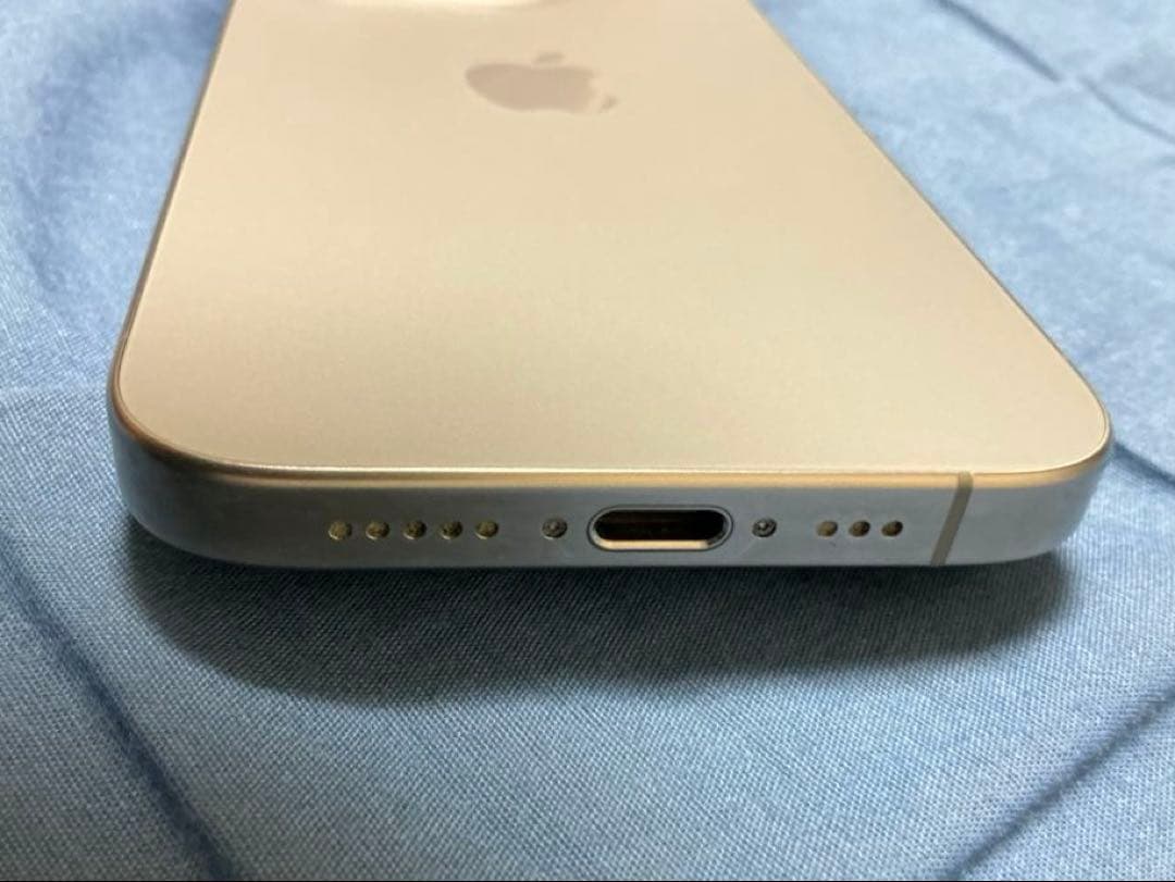 【美品】Apple iPhone 15 Pro 本体 256GB
