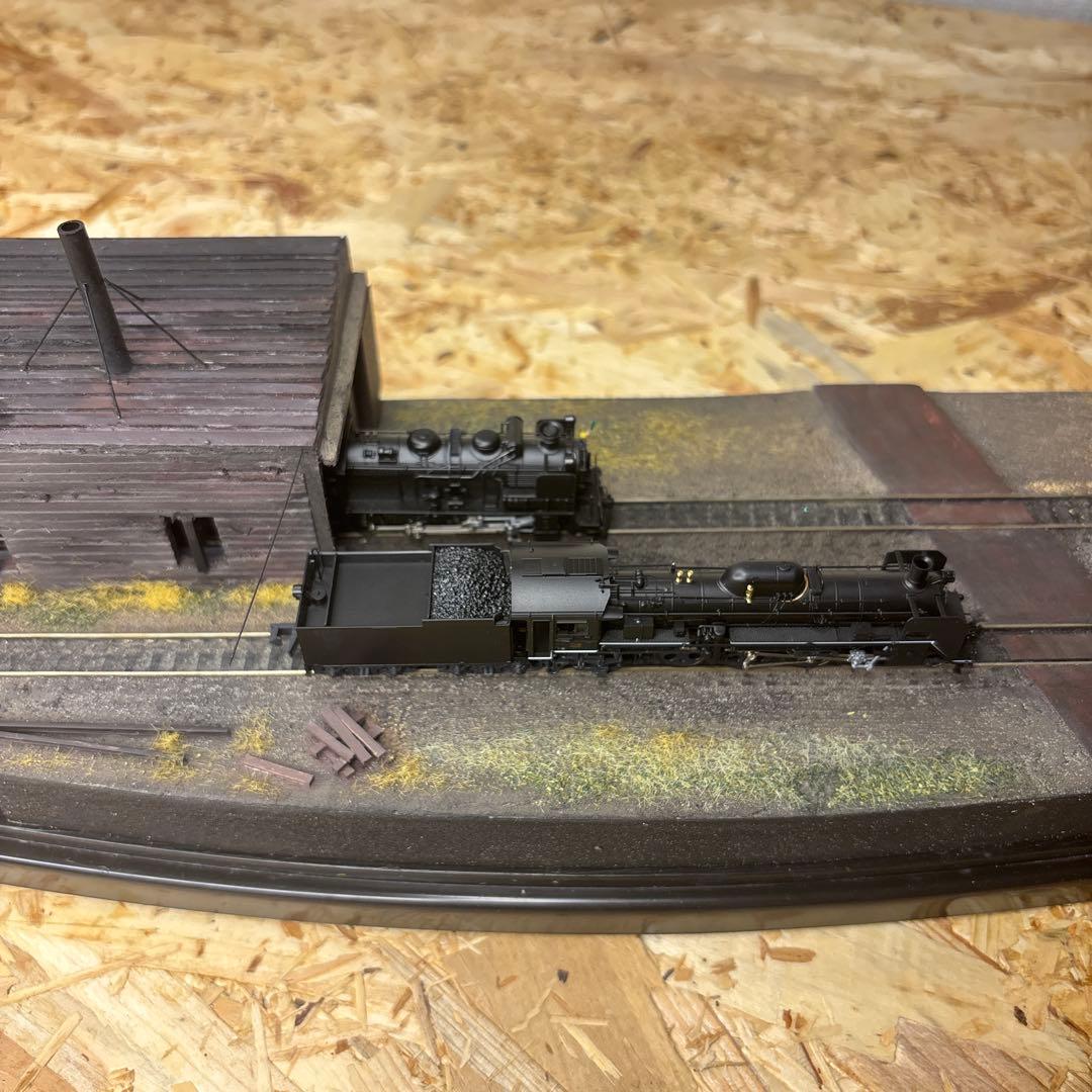 【ケース付き】Nゲージ 車庫付きジオラマ