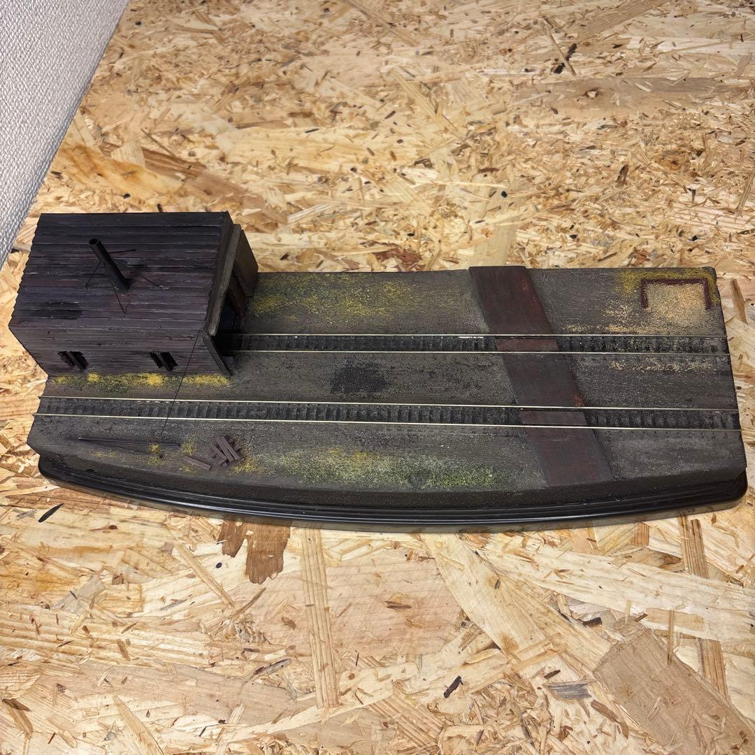 【ケース付き】Nゲージ 車庫付きジオラマ