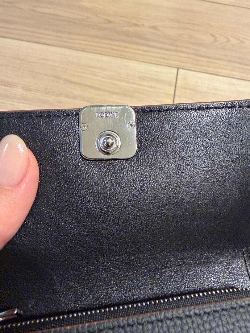 ロエベ 財布　黒　三つ折り財布