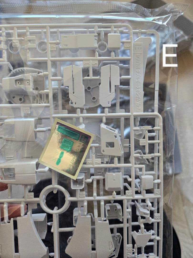 ZZ GUNDAM \"Ver.Ka\" 1/100 プラモデル