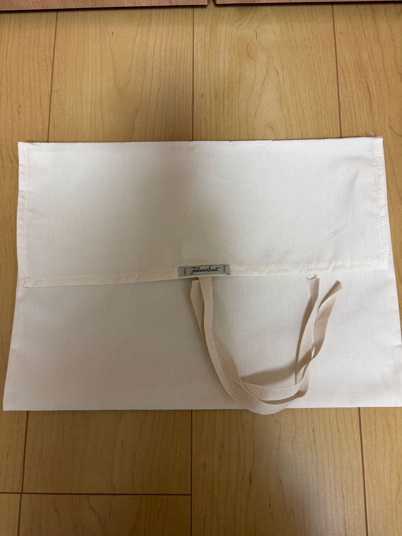 新品ファリエロサルティ　カット