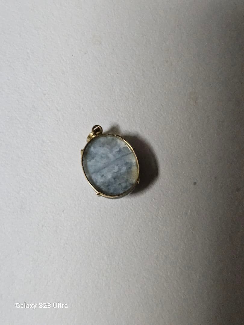 K１８糸魚川青翡翠１０x１２mm四つ爪ペンダント