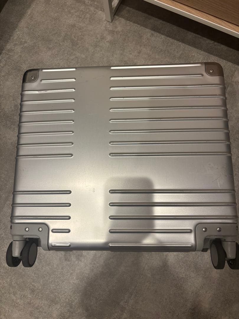 innovator アルミスーツケース 42リットル