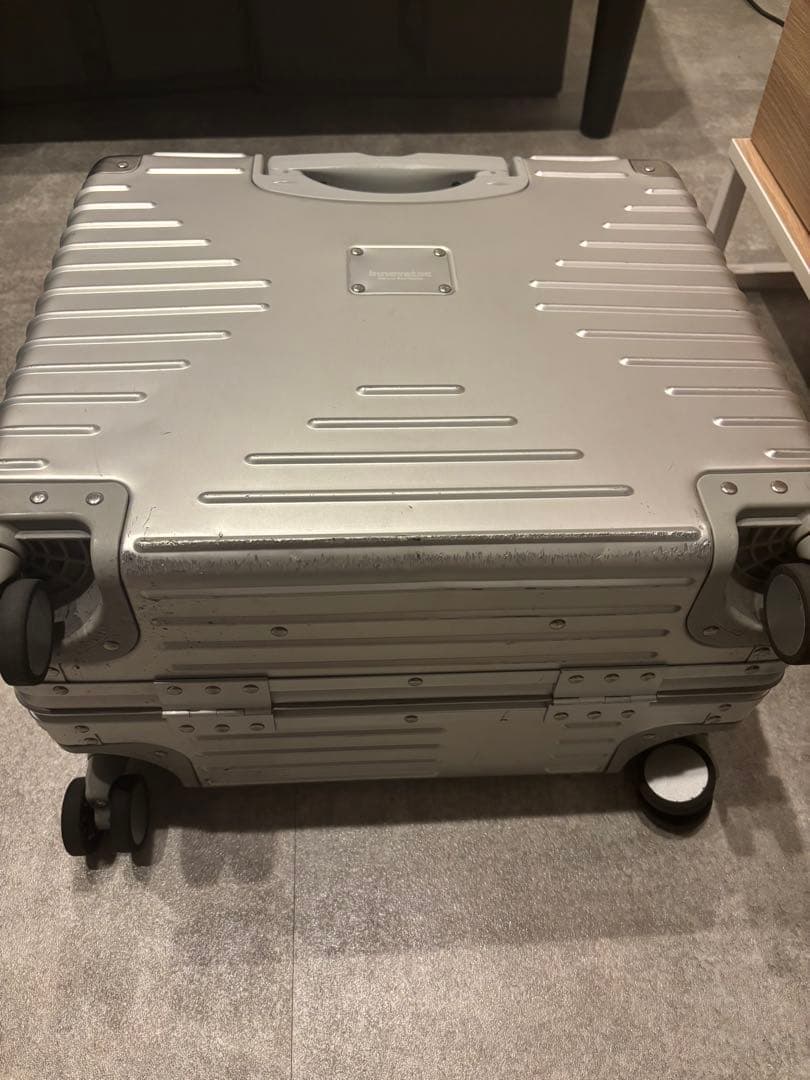 innovator アルミスーツケース 42リットル