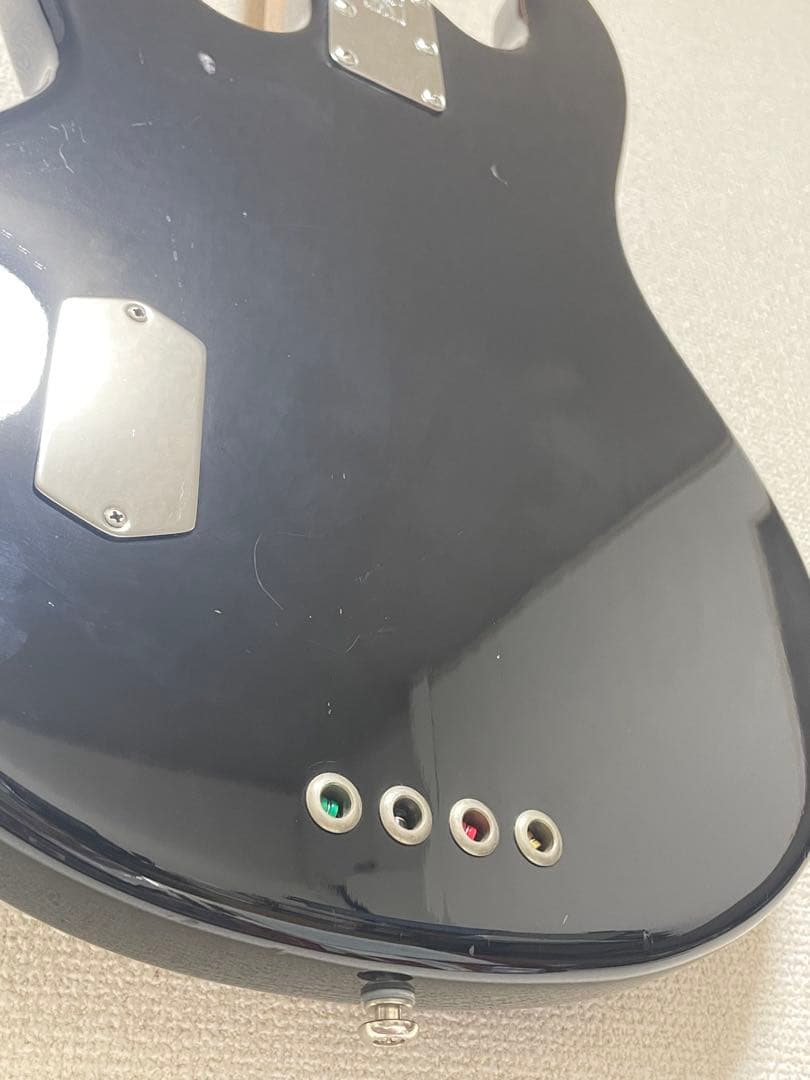 ベース ERNIE BALL MUSAN Stinray Classic Black