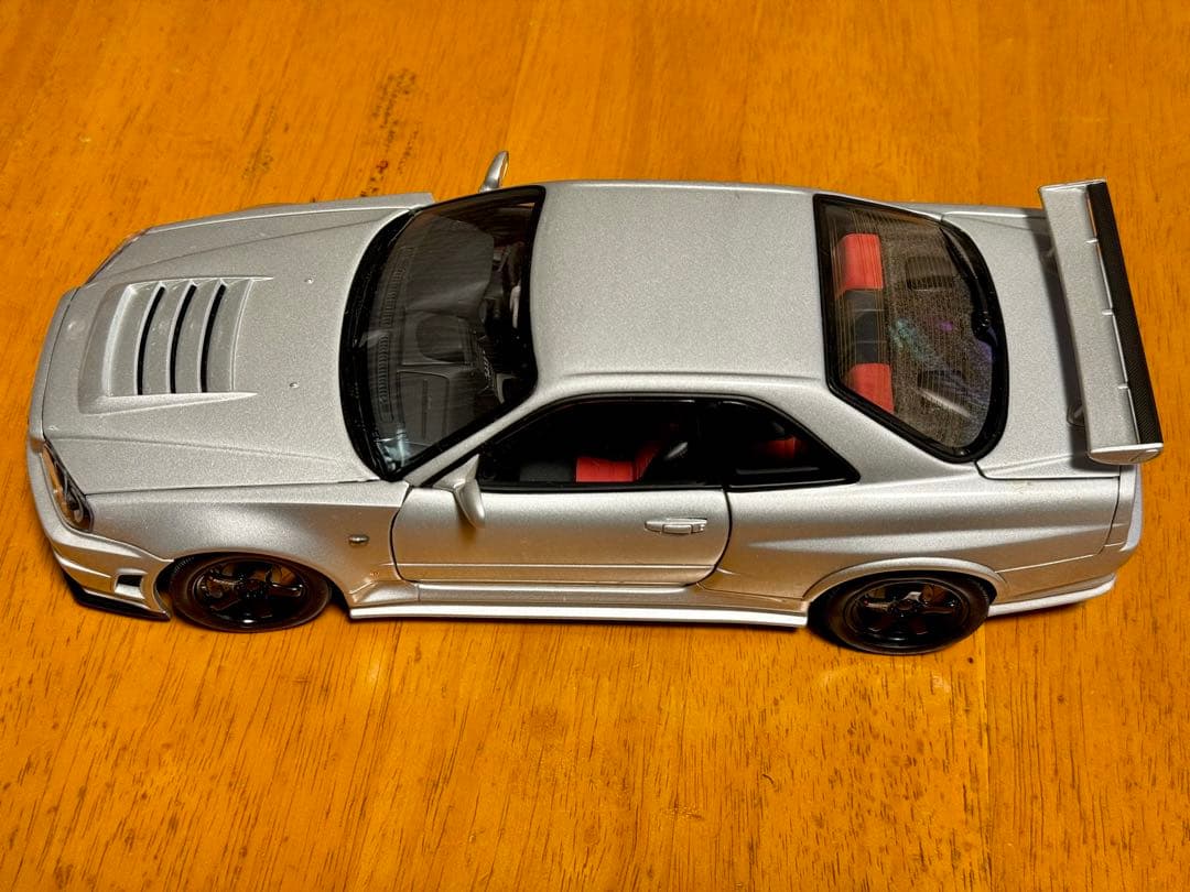 オートアート製　1/18 NISMO R34 GT-R Z-TUNE