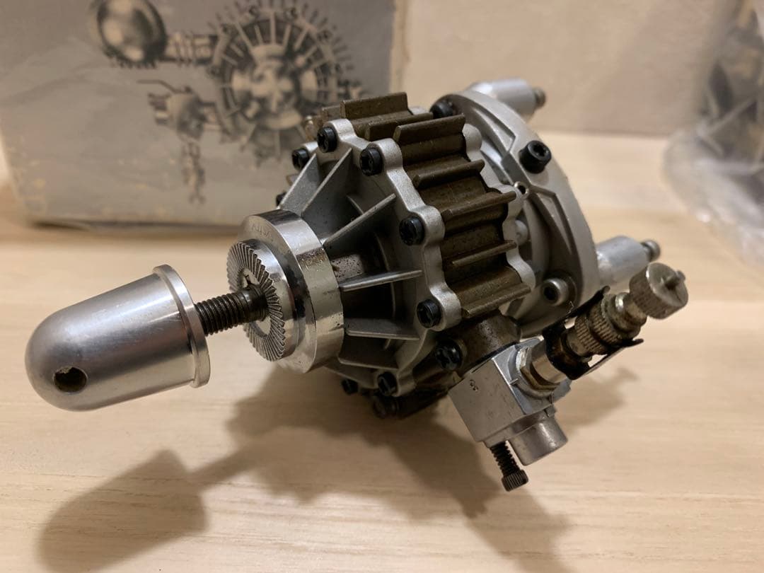 OS NSU WANKEL ロータリーエンジン　模型