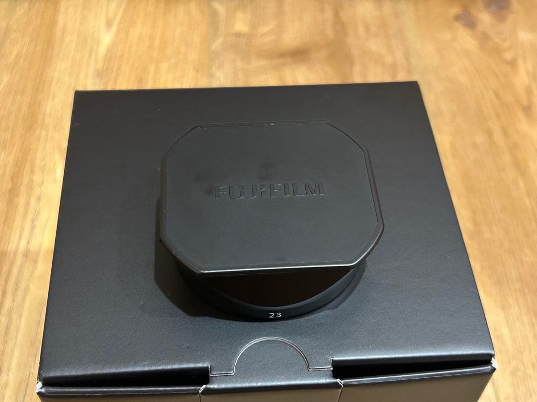 富士フイルム　FUJIFILM XF33mm F1.4 R LM WR