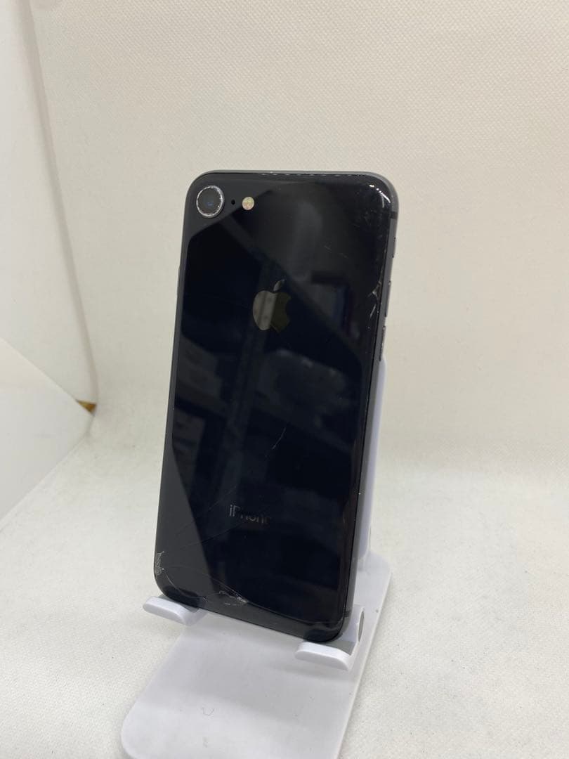 iPhone 8 64GB SIMフリー　75895