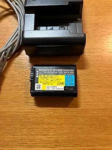 ミラーレス一眼カメラ　ソニーNEX-5　シルバー