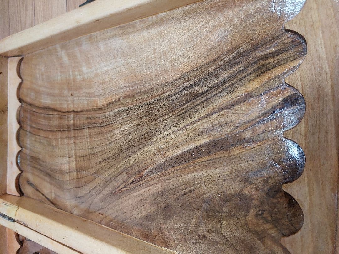 イラン産クルミ材を使用した手作りのバックギャモン