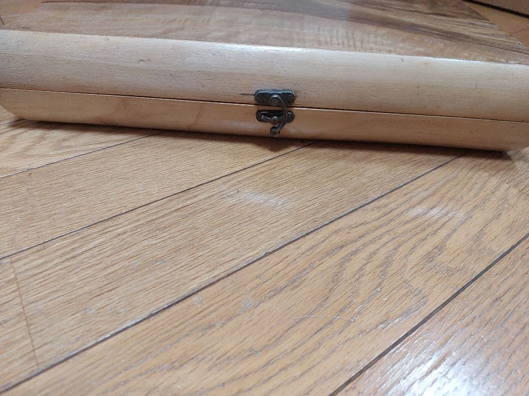 イラン産クルミ材を使用した手作りのバックギャモン